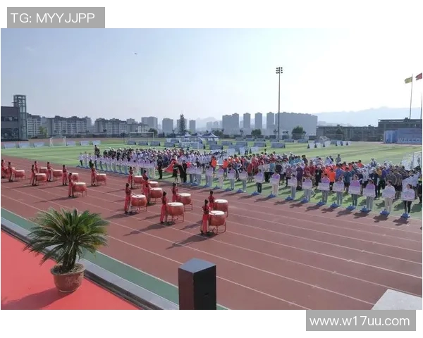 重庆足球队在足球团队协作排行榜中荣登第五名展现出色团队精神与实力